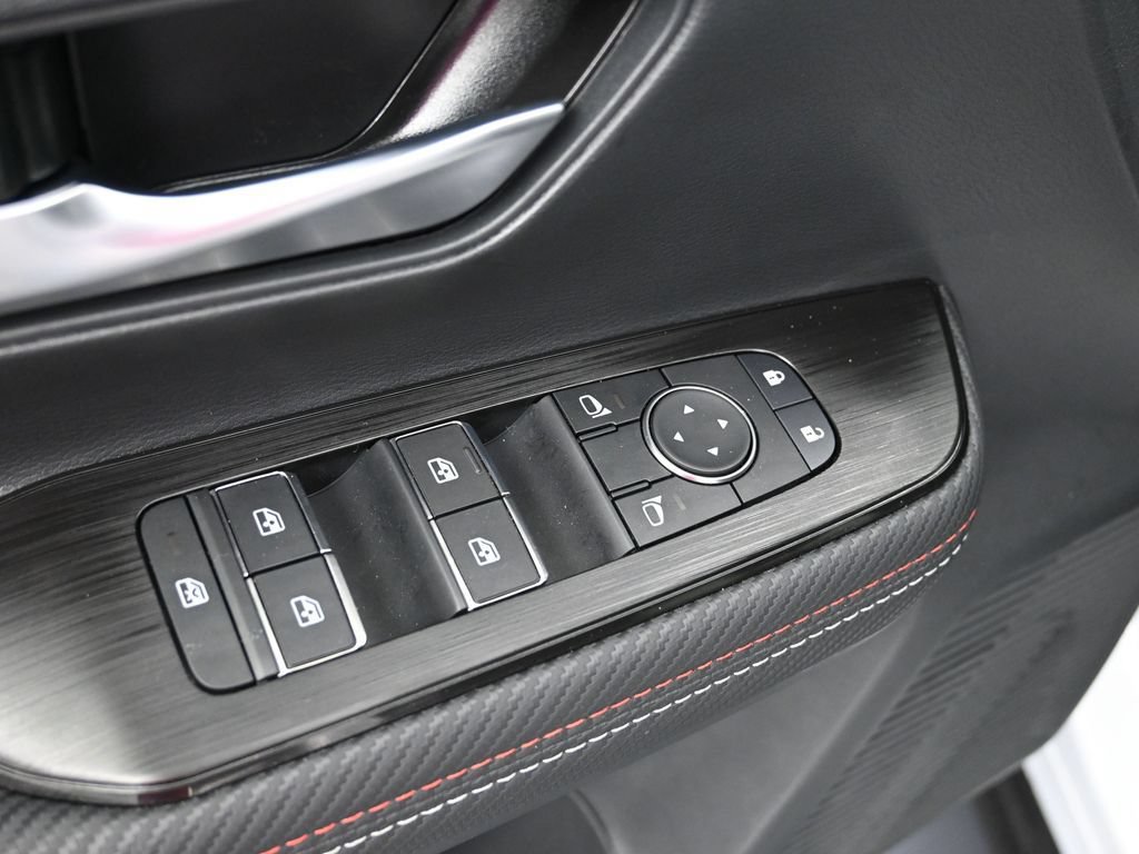 New 2026 Nissan Kicks SR FWD image 11