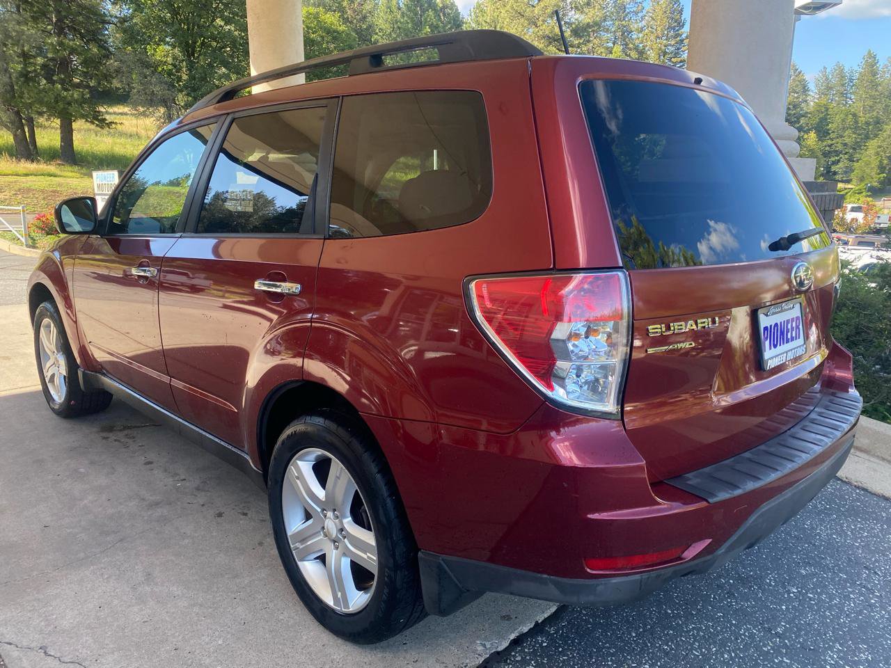 Used 2010 Subaru Forester 2.5X Premium AWD/4WD image 3