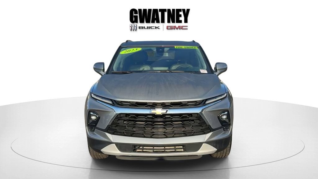 Used 2023 Chevrolet Blazer LT FWD image 2