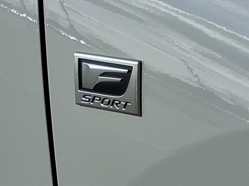 New 2026 Lexus TX 500h AWD image 10