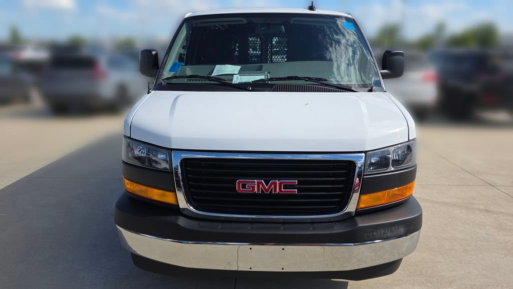 Used 2025 GMC Savana 2500 w/ Driver Convenience Package RWD image 8