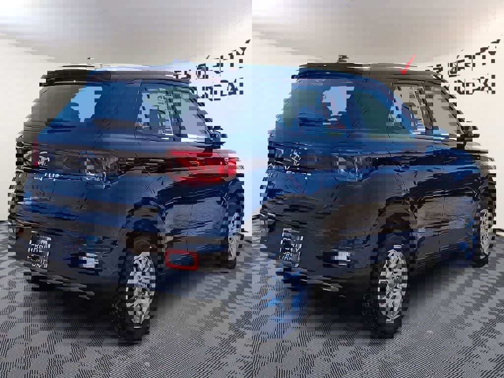 New 2026 Hyundai Venue SE image 4