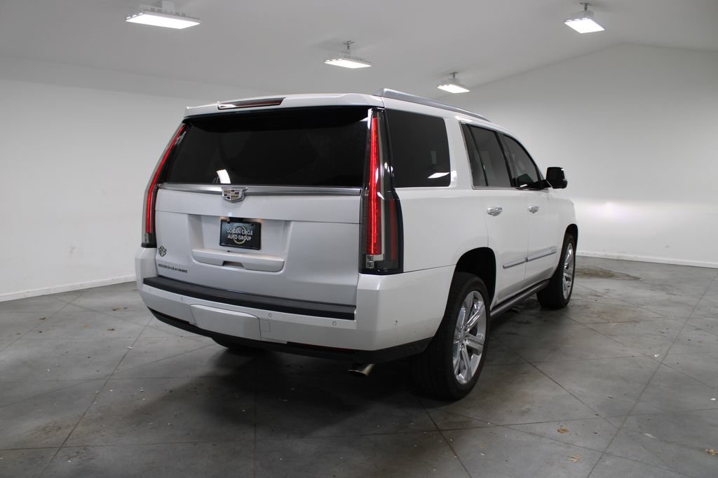 Used 2020 Cadillac Escalade Premium Luxury AWD/4WD image 10