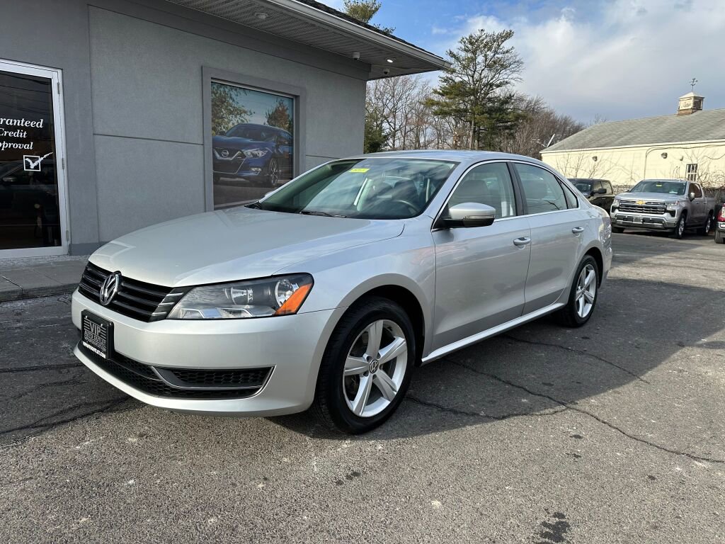 Used 2014 Volkswagen Passat 1.8T Wolfsburg Edition image 3