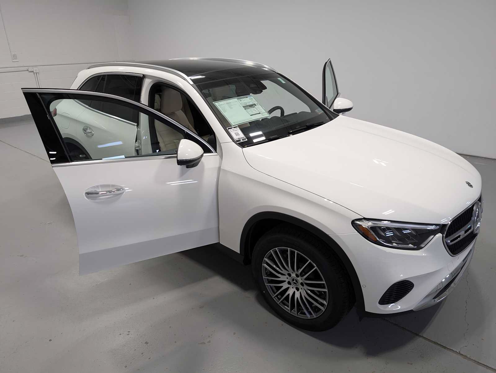 New 2026 Mercedes-Benz GLC 300 4MATIC image 14