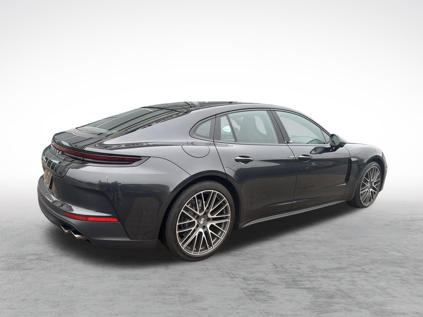 Used 2024 Porsche Panamera RWD image 11