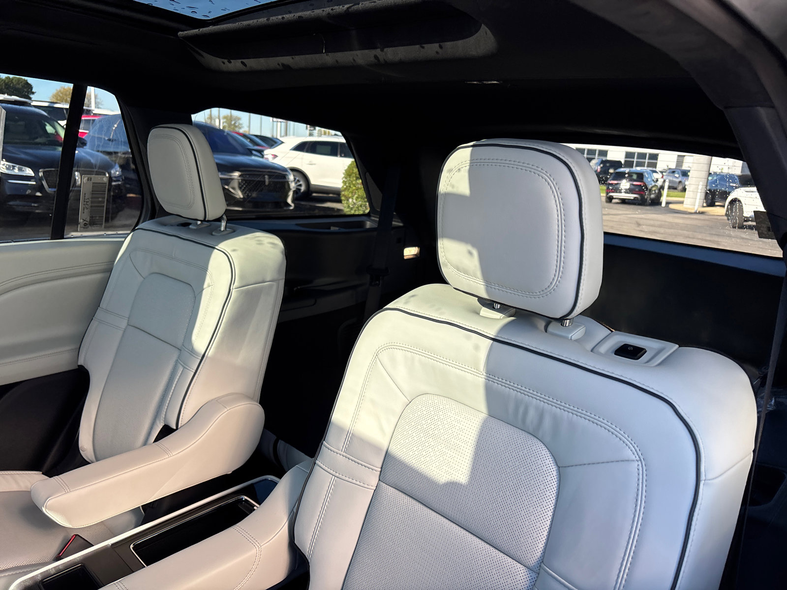 New 2026 Lincoln Aviator Black Label w/ Dynamic Handling Package image 28