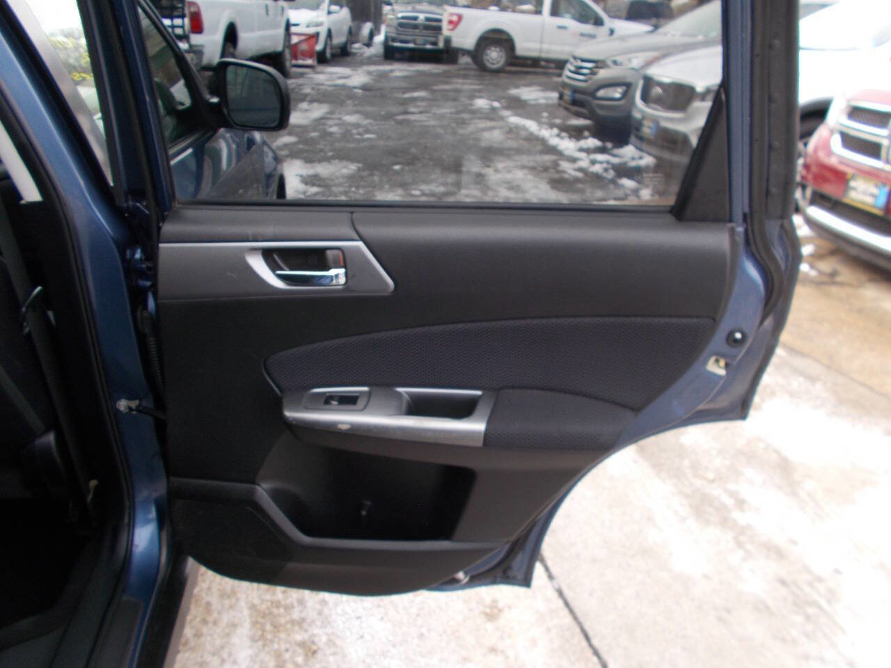 Used 2012 Subaru Forester 2.5X Premium w/ All-Weather Pkg image 21