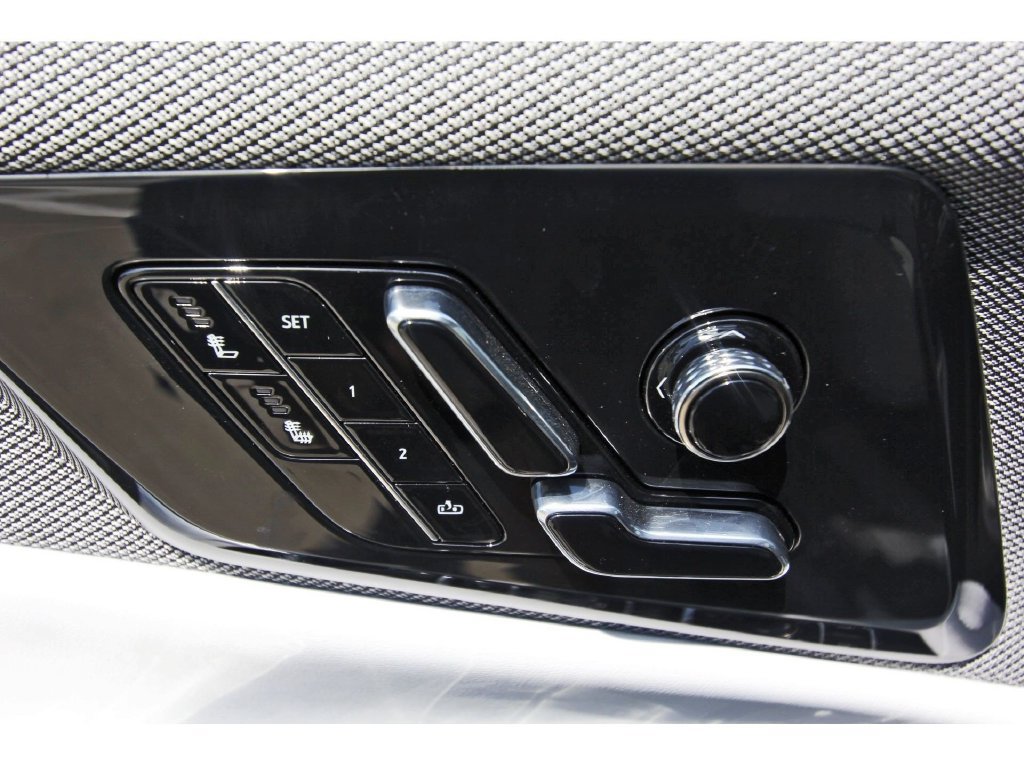 New 2027 Cadillac Optiq Luxury RWD image 22