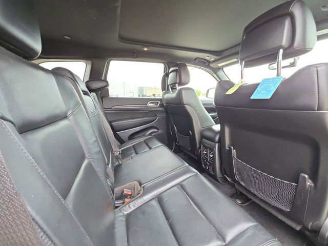 Used 2022 Jeep Grand Cherokee Limited w/ Tech Group AWD/4WD image 27