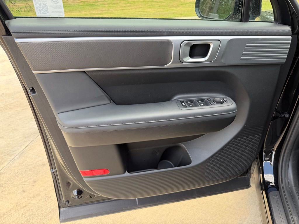 Certified 2025 Hyundai Santa Fe SEL image 13