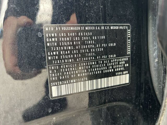 Used 2021 Volkswagen Tiguan SEL AWD/4WD image 34