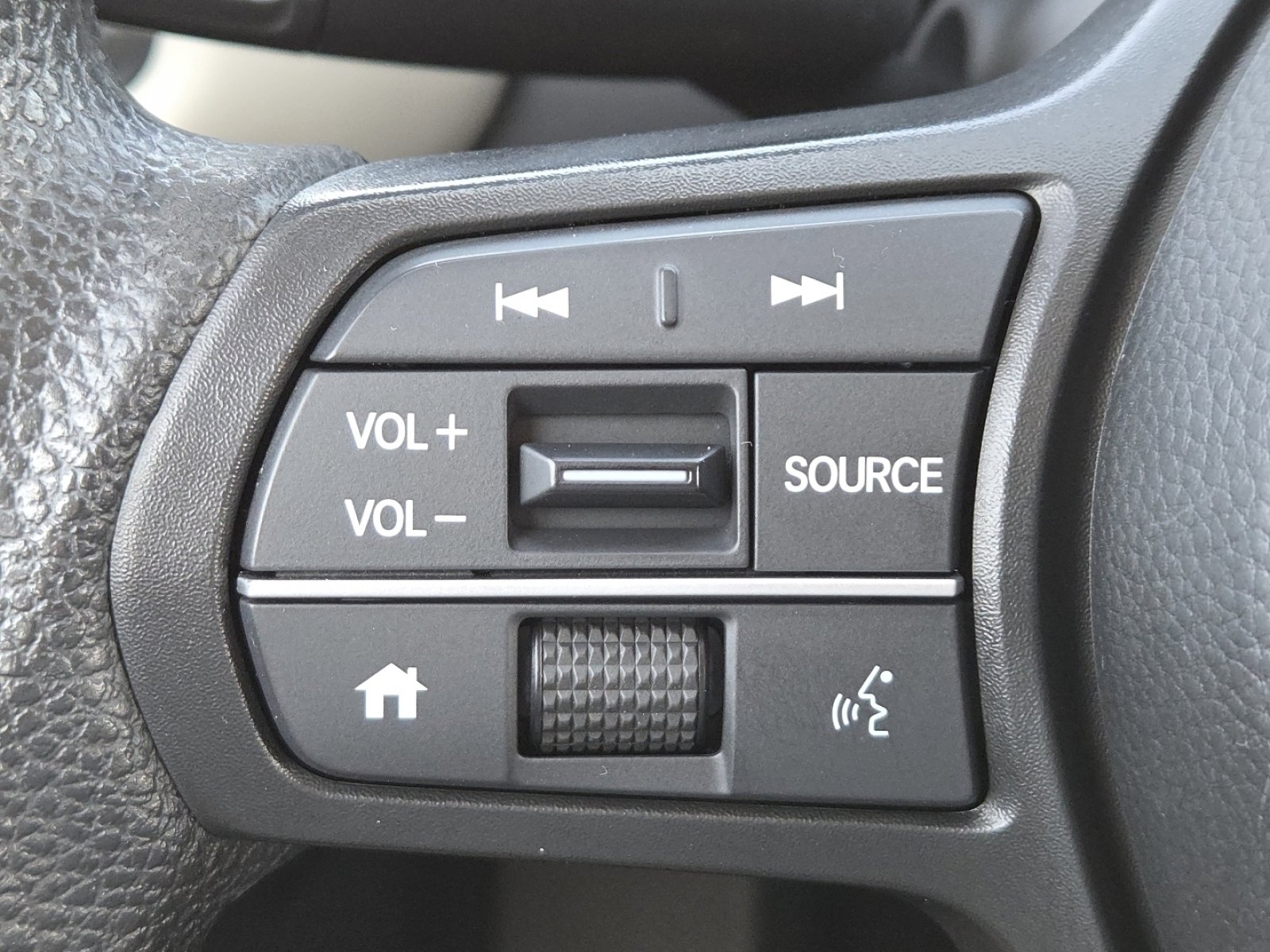 Used 2024 Honda HR-V LX image 33
