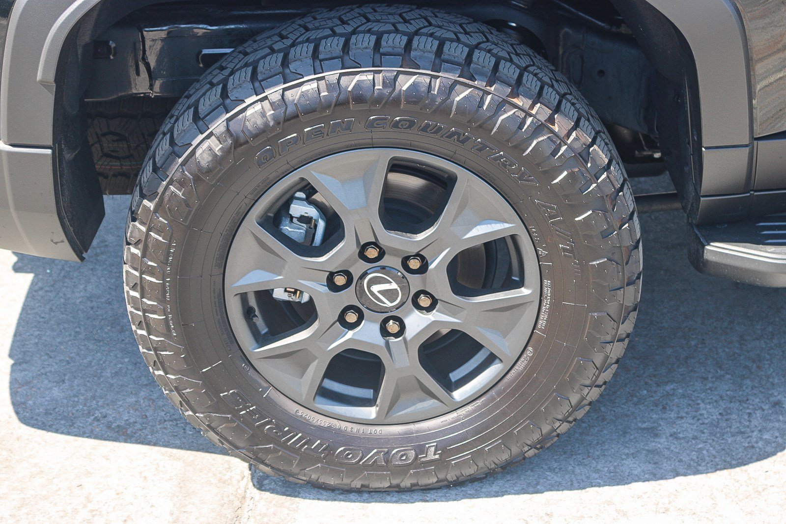 Used 2026 Lexus GX 550 AWD/4WD image 12