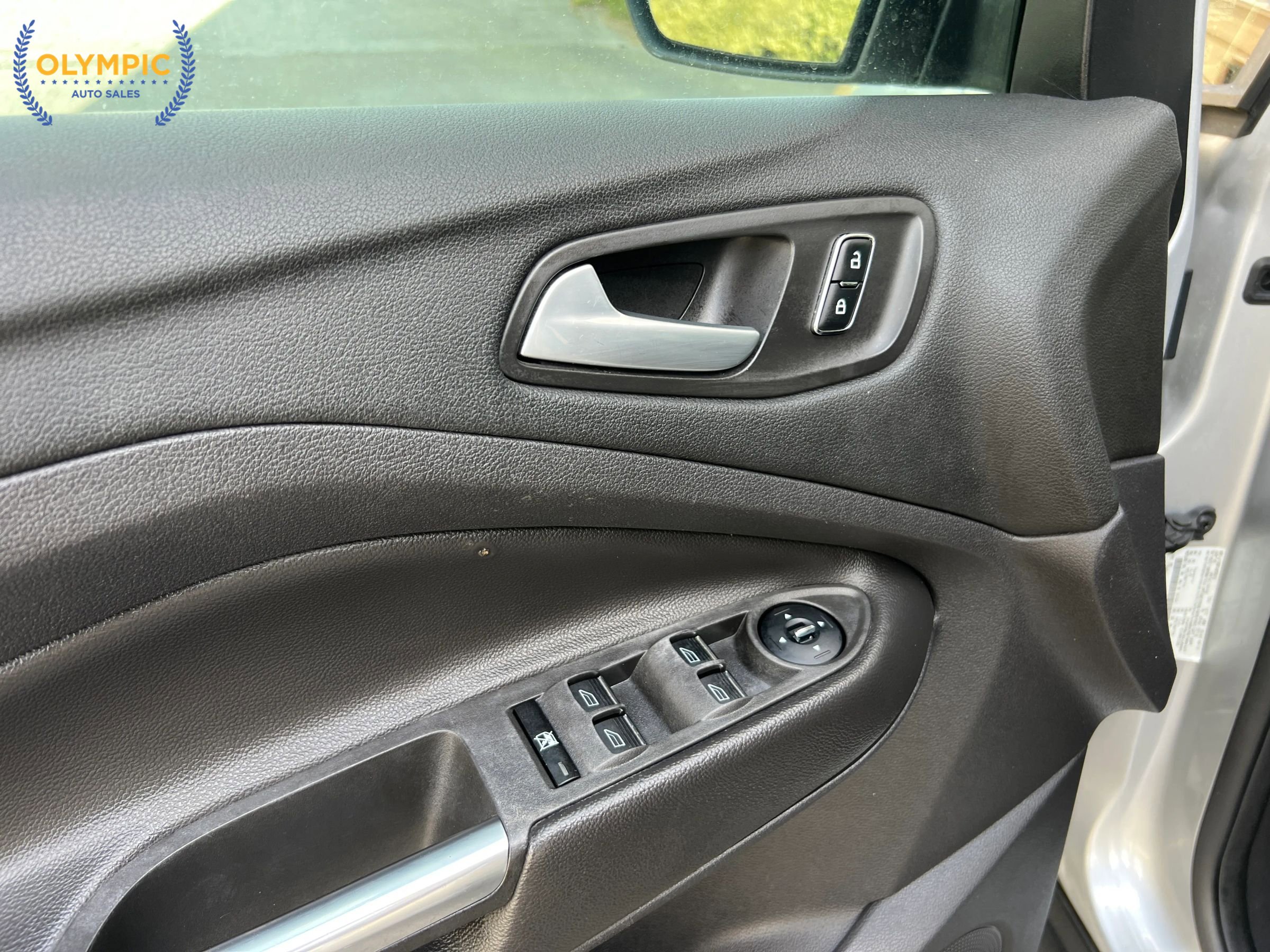 Used 2013 Ford C-MAX SEL image 35