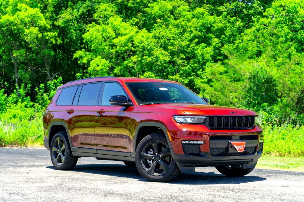 New 2025 Jeep Grand Cherokee L Limited w/ Black Appearance Package RWD image 2