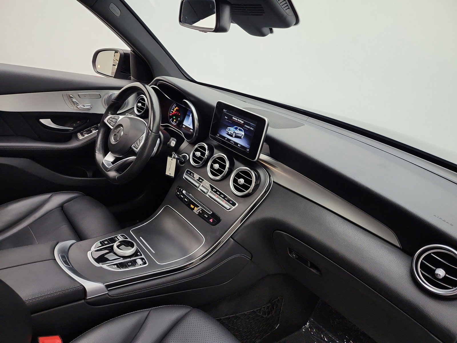 Used 2019 Mercedes-Benz GLC 300 image 19