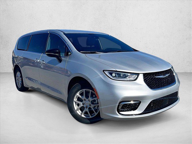 Used 2026 Chrysler Pacifica Select FWD image 12