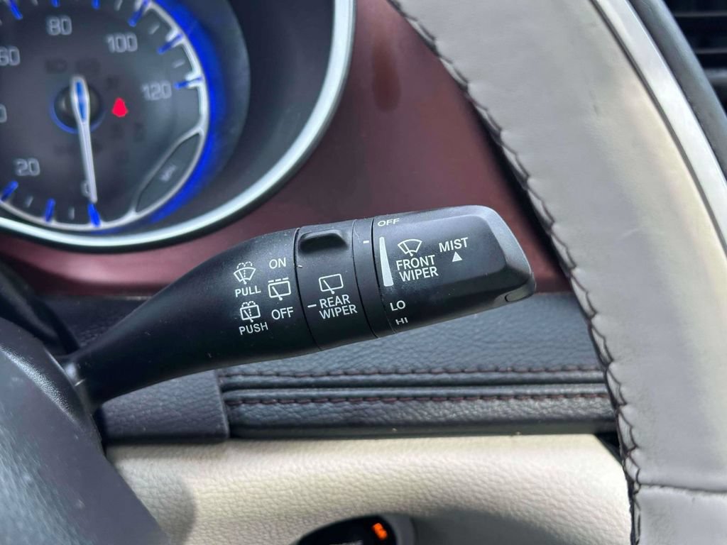 Used 2020 Chrysler Pacifica Limited w/ Advanced Safetytec Group FWD image 23