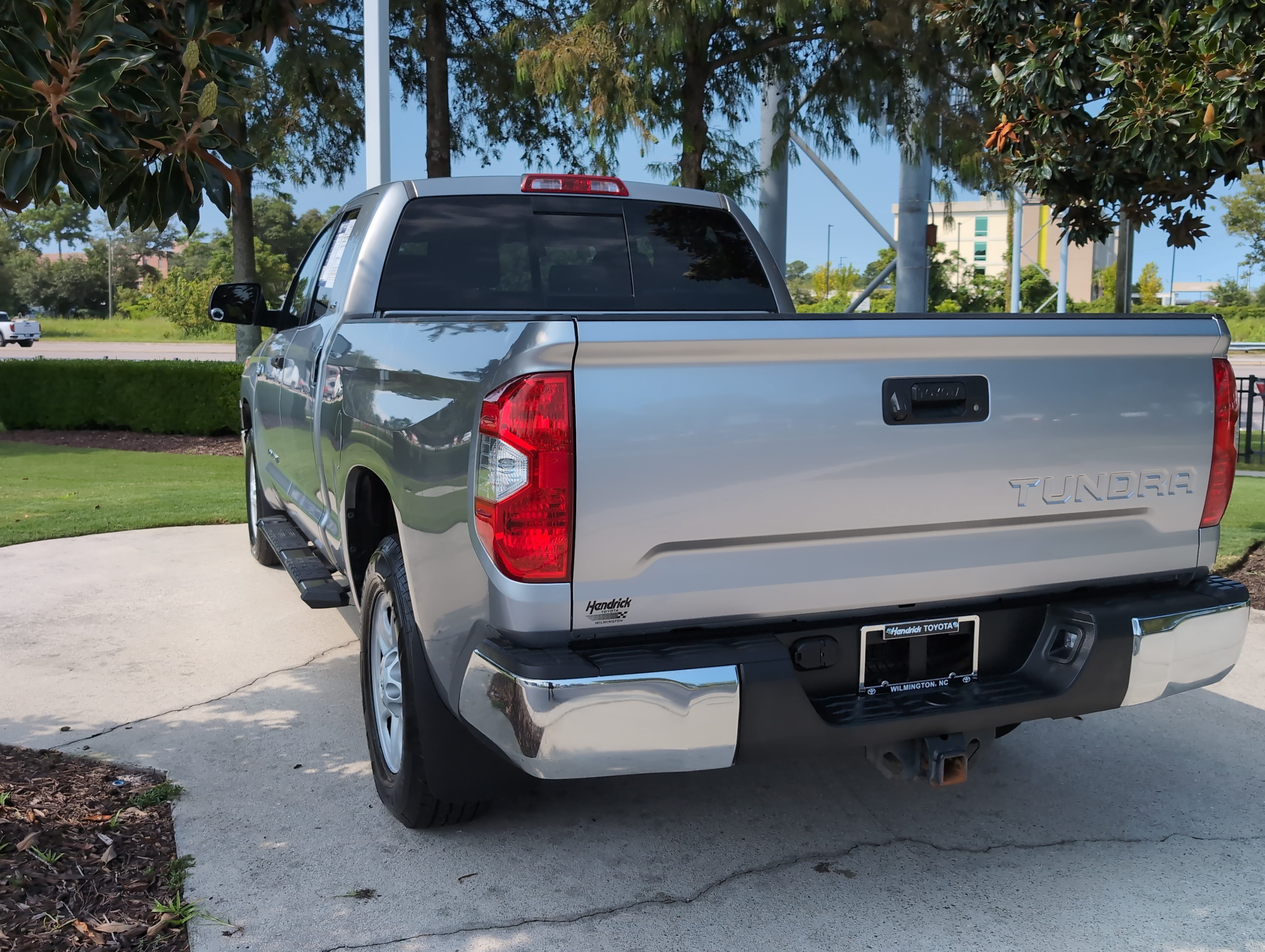 Used 2019 Toyota Tundra SR5 w/ SR5 Upgrade Package RWD image 8