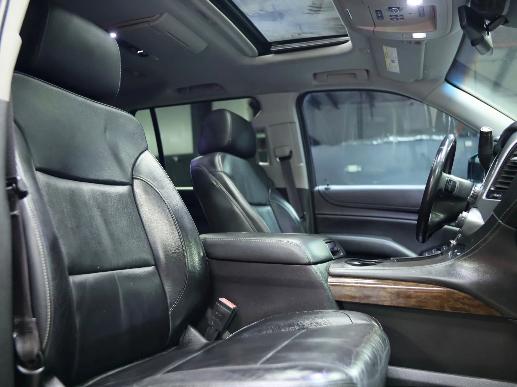 Used 2016 Chevrolet Suburban LT image 22