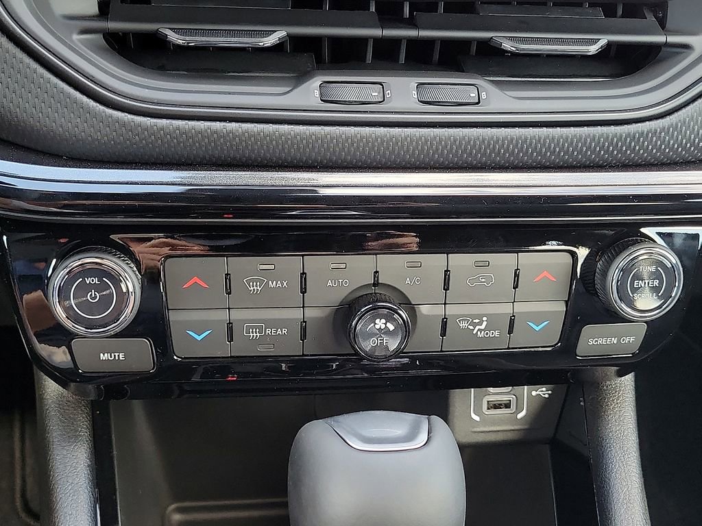 New 2026 Jeep Compass Limited image 15