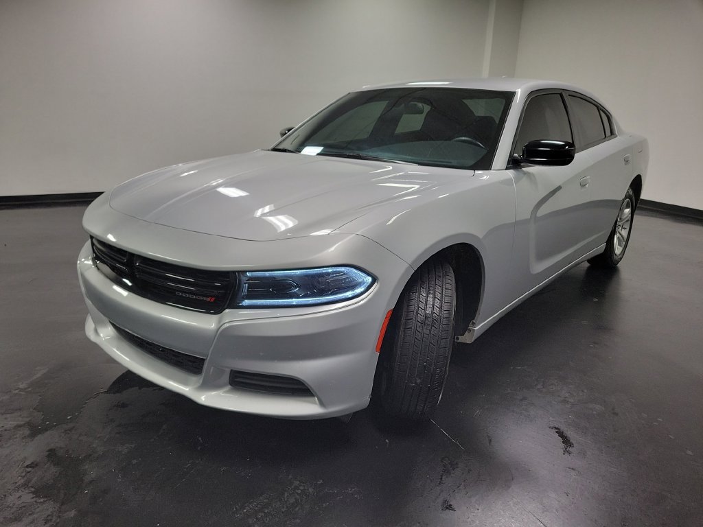 Used 2023 Dodge Charger SXT RWD image 4
