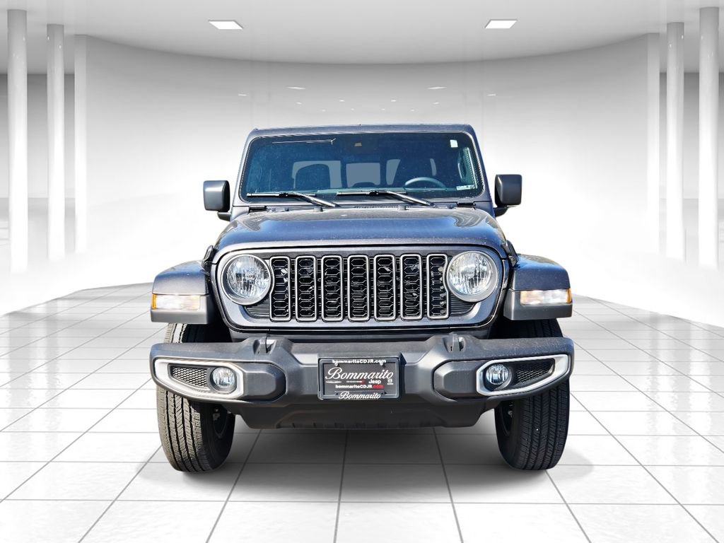 Certified 2025 Jeep Gladiator Sport AWD/4WD image 8