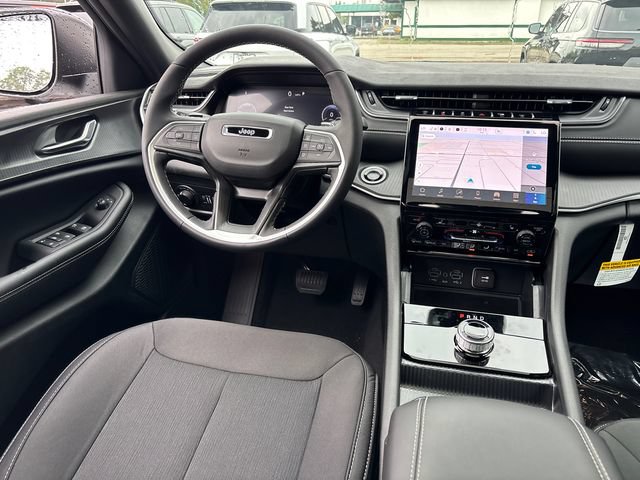 New 2027 Jeep Grand Cherokee Laredo X AWD/4WD image 13
