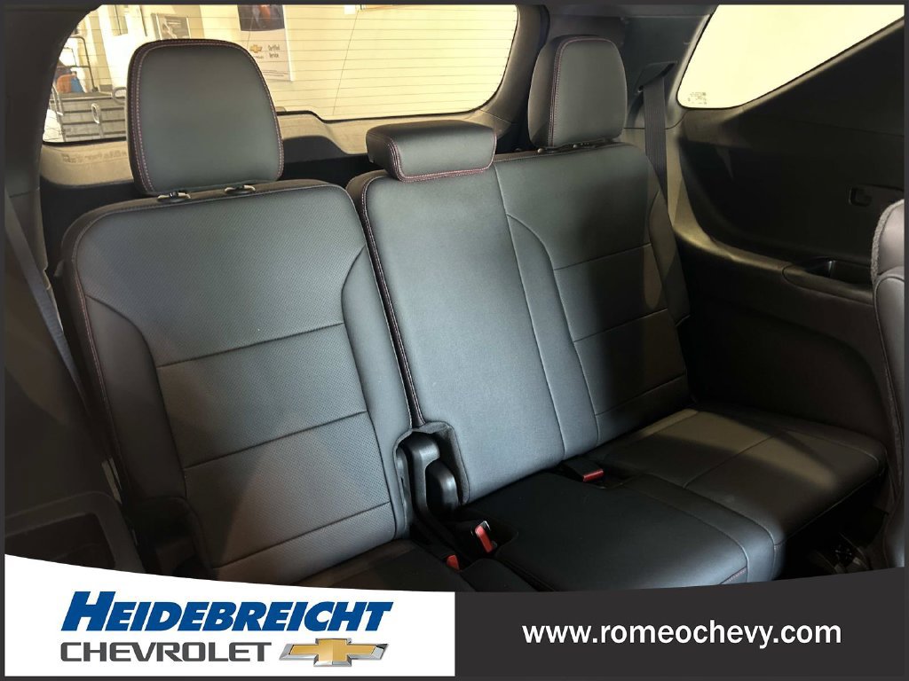 Certified 2024 Chevrolet Traverse Z71 w/ LPO, Floor Liner Package AWD/4WD image 36