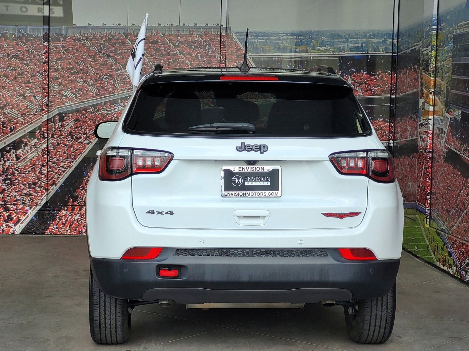 Used 2023 Jeep Compass Trailhawk image 7