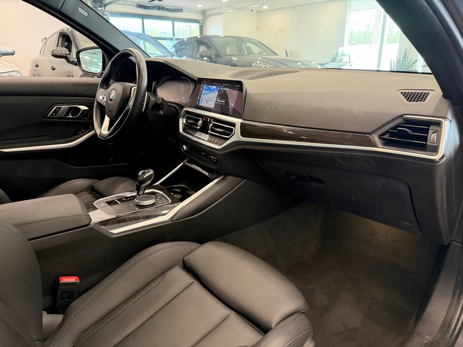 Used 2020 BMW 330i xDrive Sedan w/ Convenience Package image 10