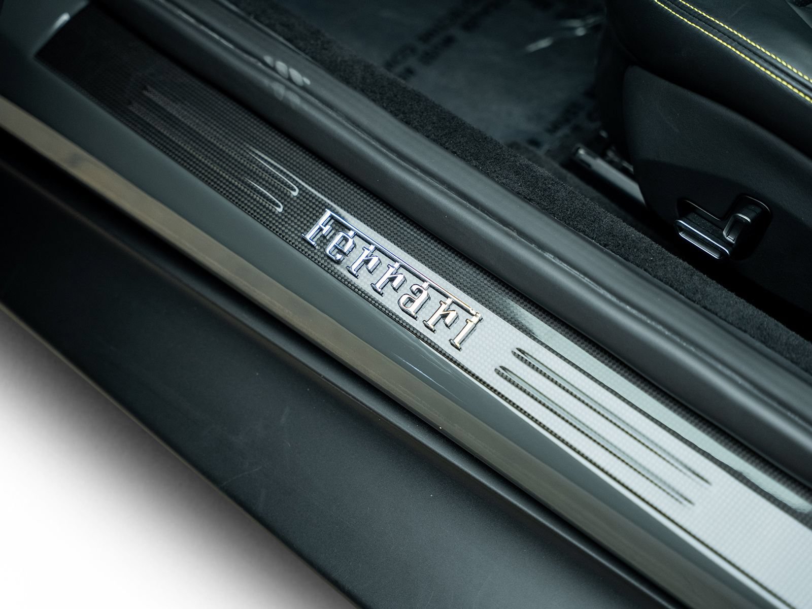 Used 2022 Ferrari Roma RWD image 64