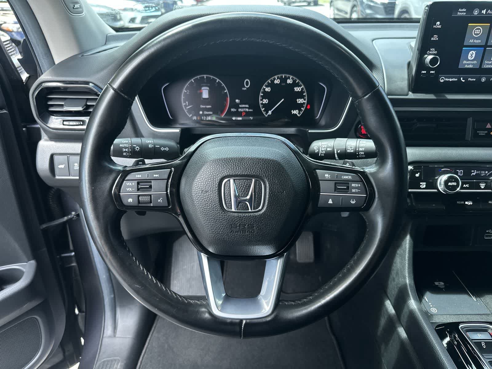 Used 2025 Honda Pilot Touring image 18