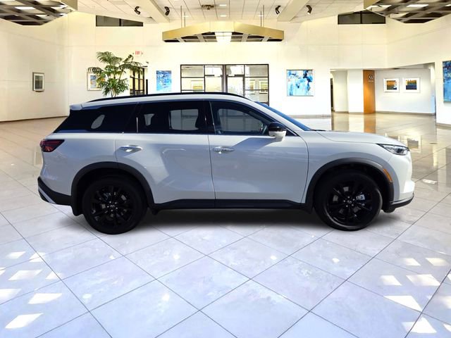 Certified 2025 INFINITI QX60 Luxe w/ Black Edition image 8
