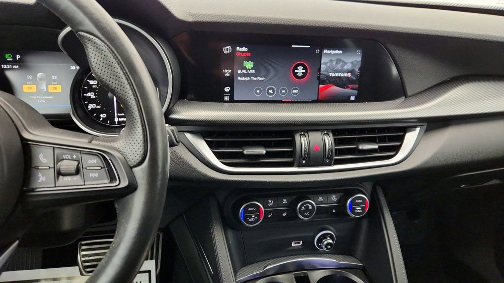 Used 2023 Alfa Romeo Stelvio Veloce image 17