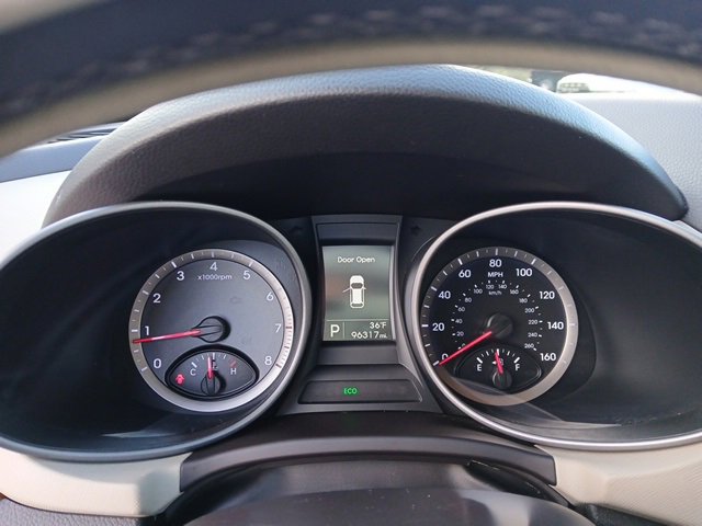 Used 2014 Hyundai Santa Fe Sport w/ Popular Equipment Package 02 image 24