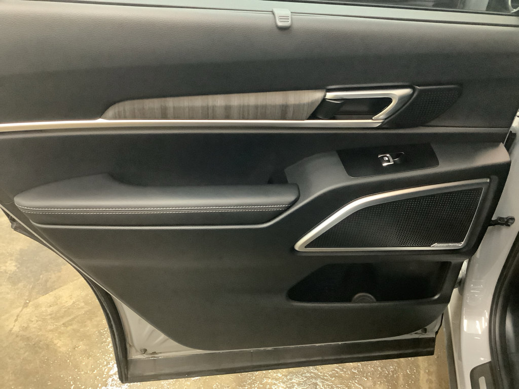 Used 2025 Kia Telluride SX image 26
