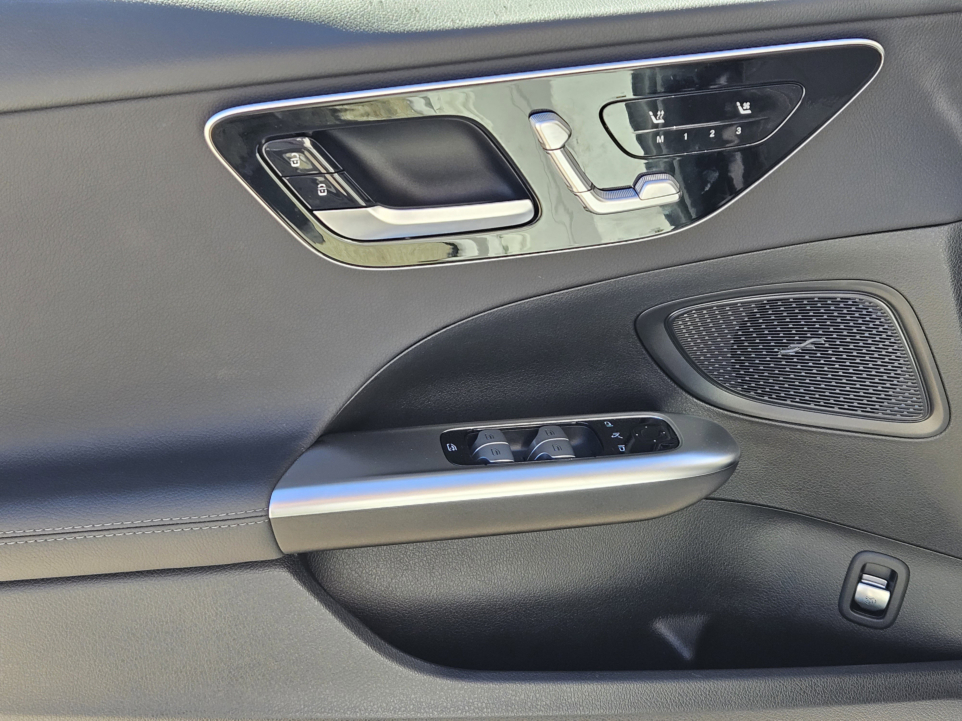 Certified 2025 Mercedes-Benz C 300 4MATIC Sedan image 24