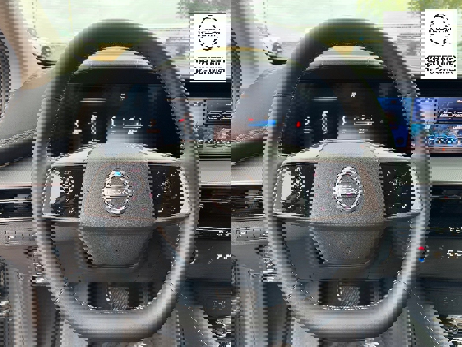 Certified 2025 Nissan Murano SV image 18