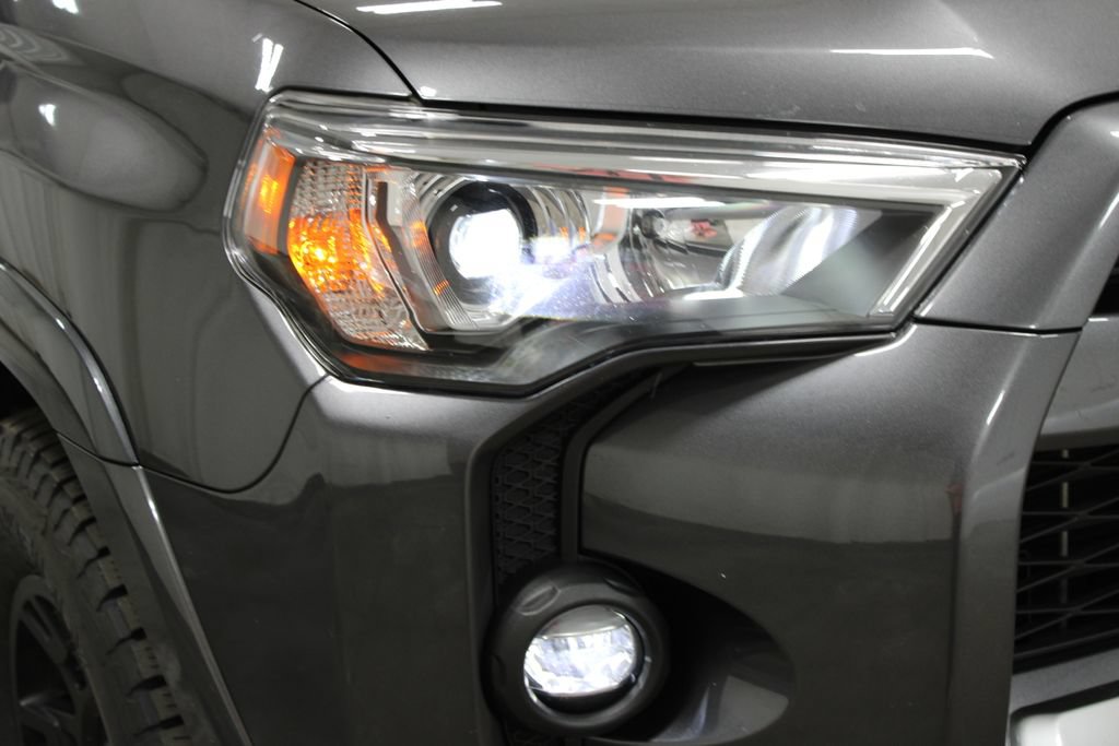 Used 2023 Toyota 4Runner TRD Off-Road Premium AWD/4WD image 12