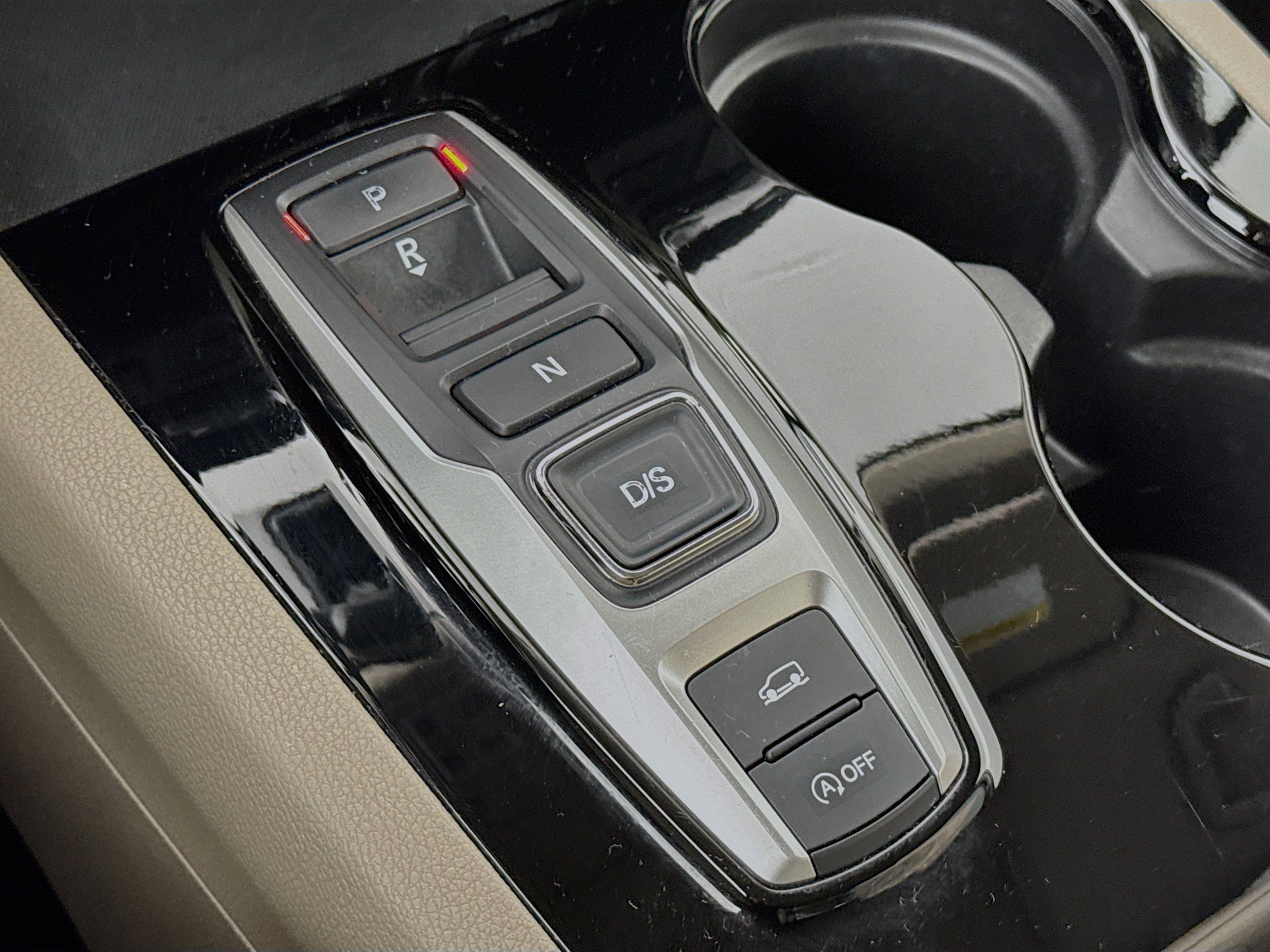 Certified 2018 Honda Pilot Touring image 17
