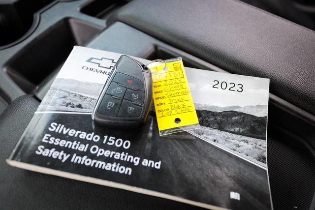 Used 2023 Chevrolet Silverado 1500 LT AWD/4WD image 71