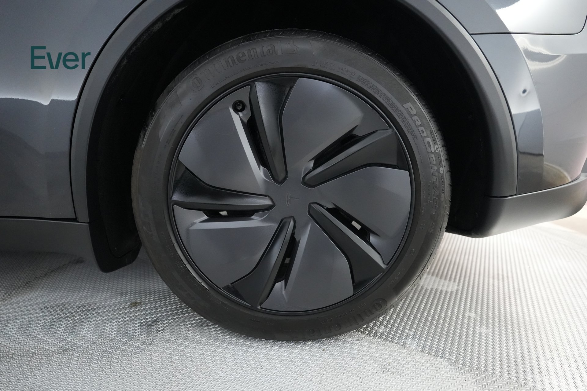Used 2026 Tesla Model Y 2WD image 9