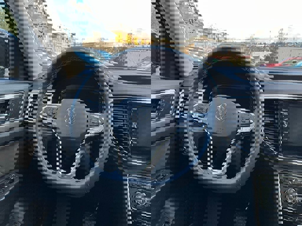 Used 2022 Volkswagen Atlas SE w/ Panoramic Sunroof Package image 22