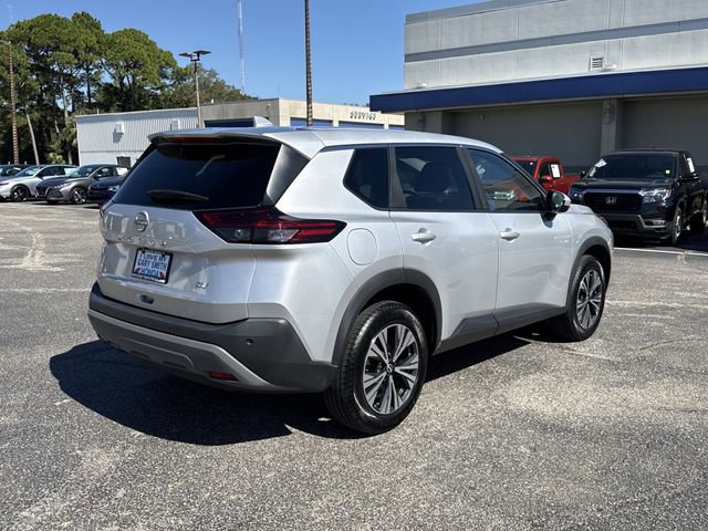 Used 2023 Nissan Rogue SV image 5