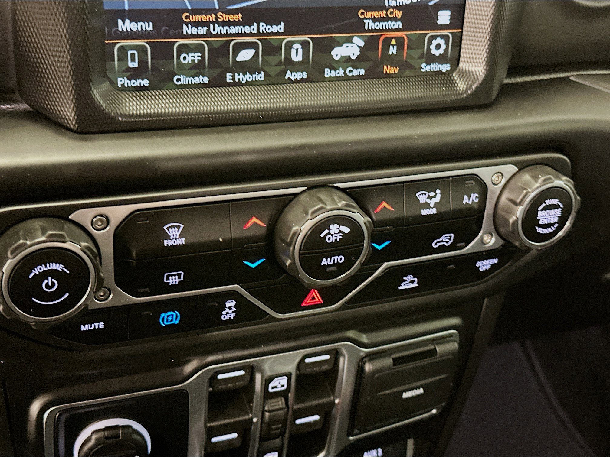 Used 2022 Jeep Wrangler Sahara image 24