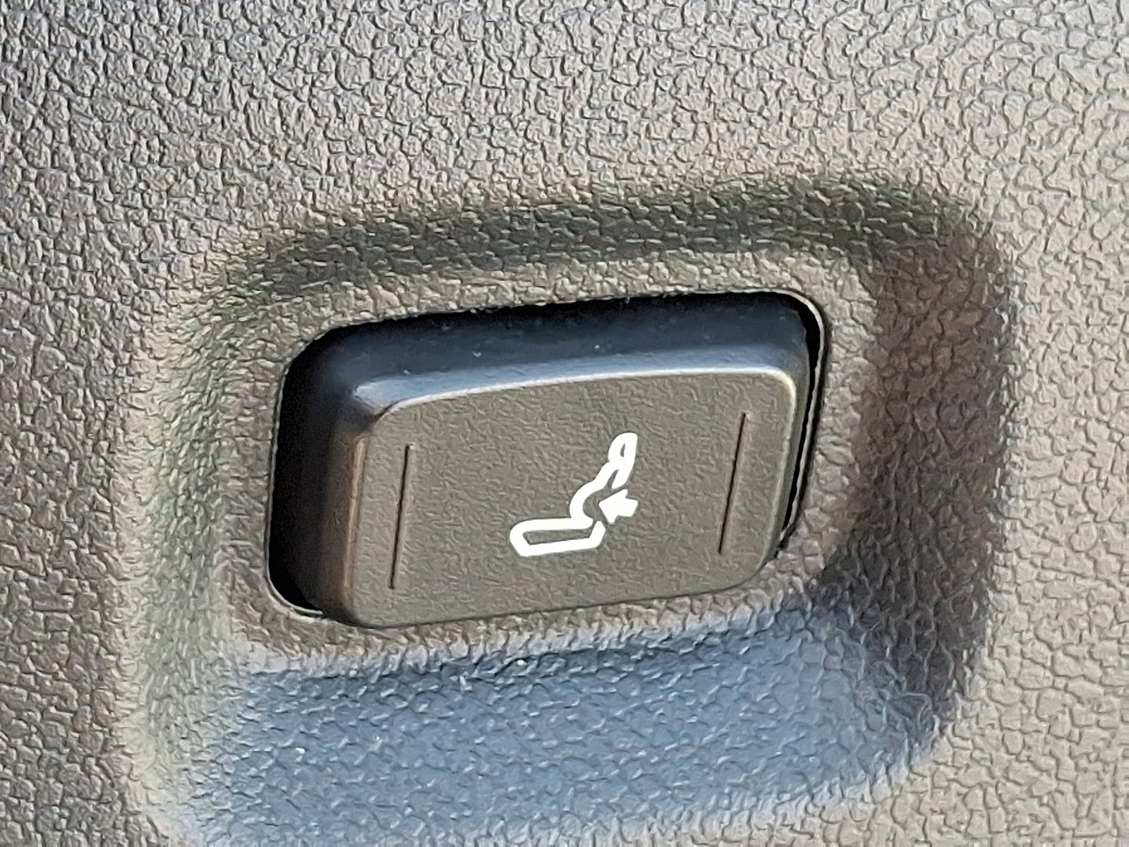 Certified 2025 Toyota Tacoma SR w/ Towing Package image 28