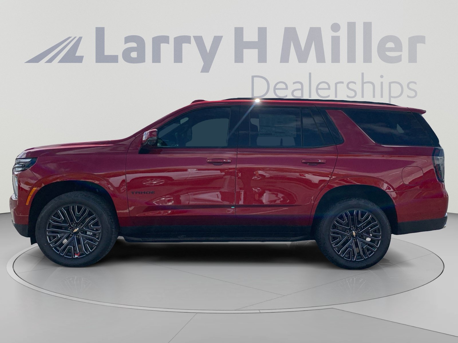 New 2026 Chevrolet Tahoe RST w/ Comfort Package AWD/4WD image 2