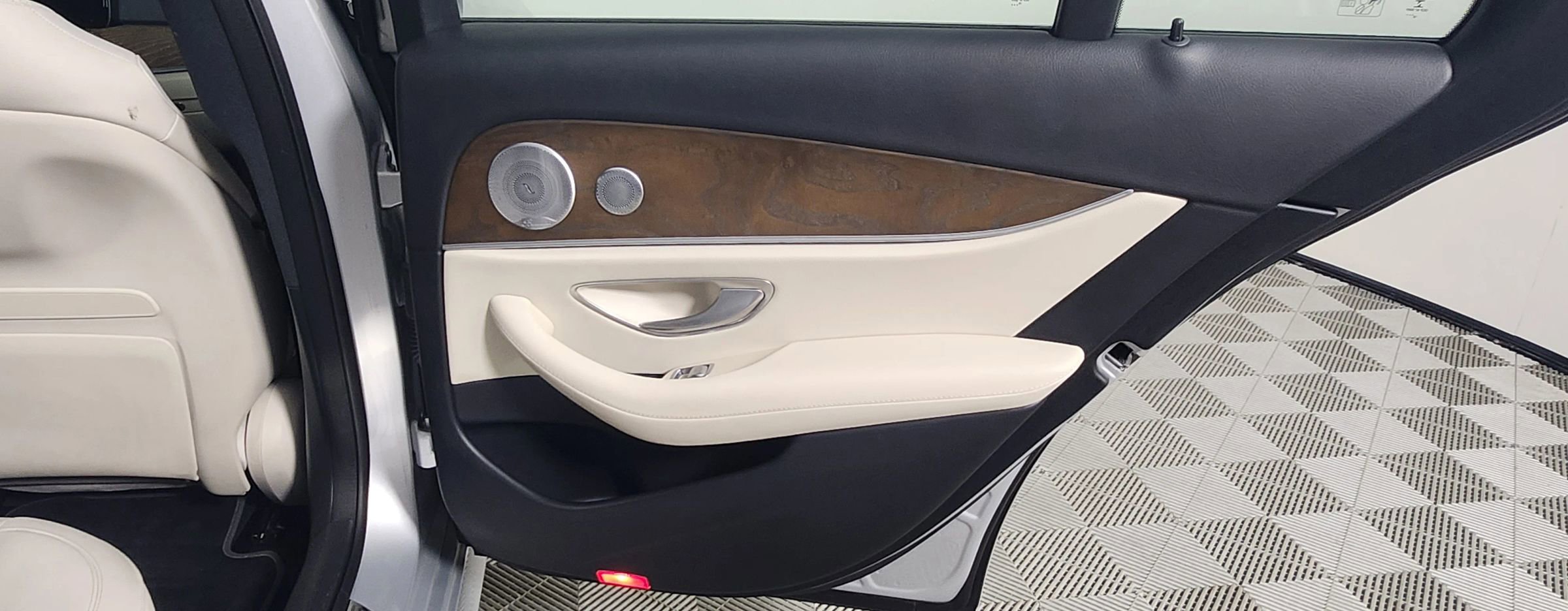 Used 2019 Mercedes-Benz E 450 E 450 4MATIC Sedan 4D image 17